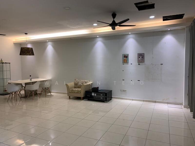 Rumah Teres 2.5-Tingkat untuk Disewa di Taman Damai Utama (Bandar Kinrara) - Wai Ann Teng - Living Room - PropertyGuru.com.my