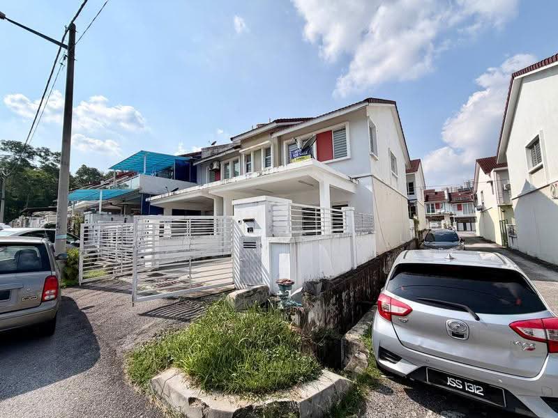 Rumah Teres 2-Tingkat untuk Dijual di Seri Kembangan (Selangor) - Azrul Ismail - Exterior - PropertyGuru.com.my