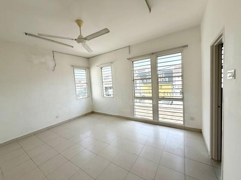 Rumah Teres 2-Tingkat untuk Dijual di Seri Kembangan (Selangor) - Azrul Ismail - Interior - PropertyGuru.com.my