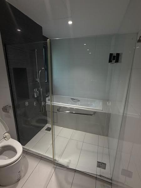 Kediaman Servis untuk Disewa di Molek Pine 4 - Bernard Lim - PropertyGuru.com.my