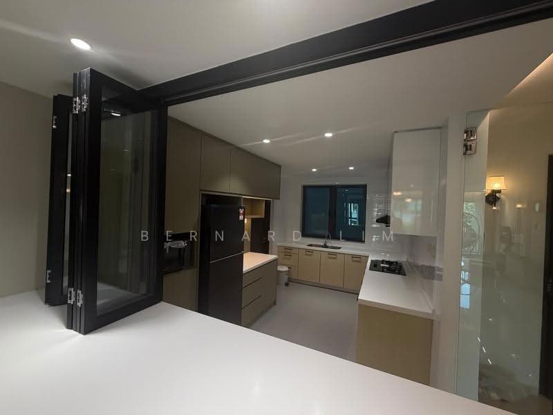 Kediaman Servis untuk Disewa di Molek Pine 4 - Bernard Lim - PropertyGuru.com.my