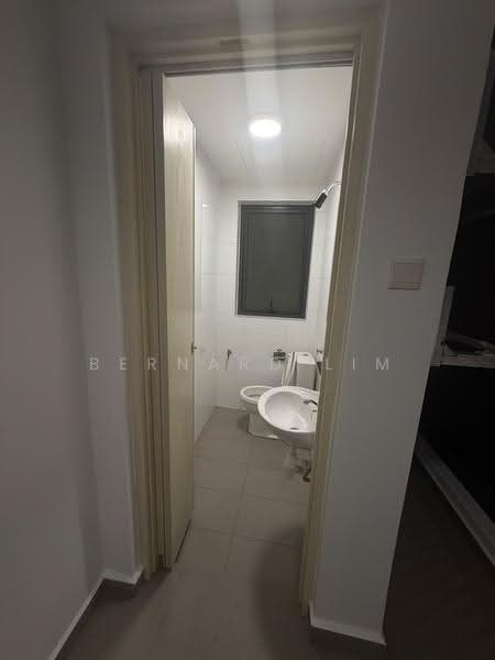 Kediaman Servis untuk Disewa di Molek Pine 4 - Bernard Lim - PropertyGuru.com.my