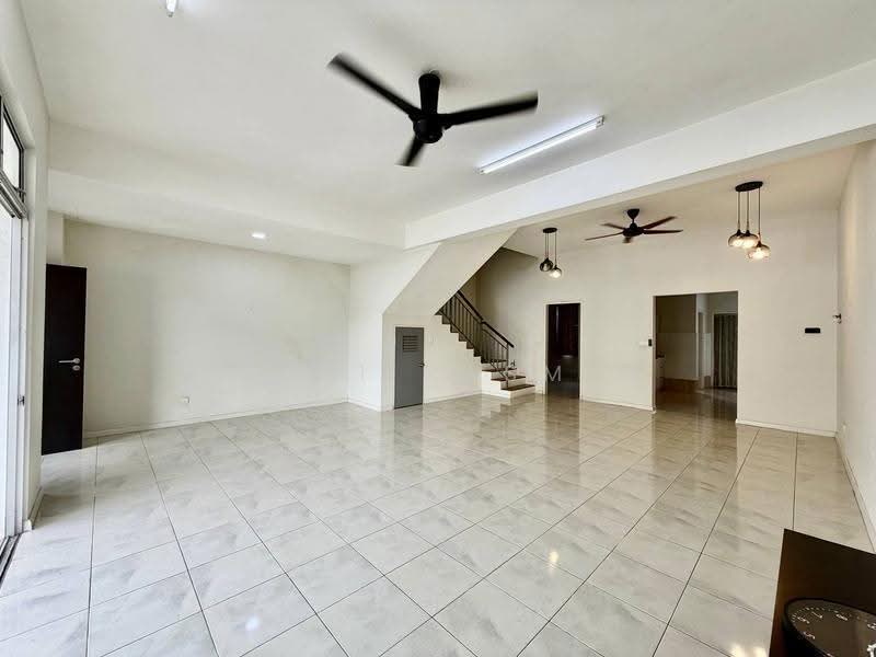 Rumah Teres 2-Tingkat untuk Dijual di Serene Heights (Semenyih) - Fikri Yasmin - Living Room - PropertyGuru.com.my