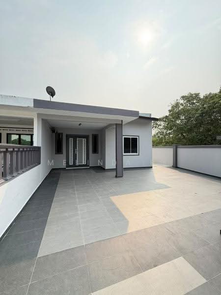 1-storey Terraced House for Sale in Taman Indah (Tampoi) - Melinda Ee - Exterior - PropertyGuru.com.my