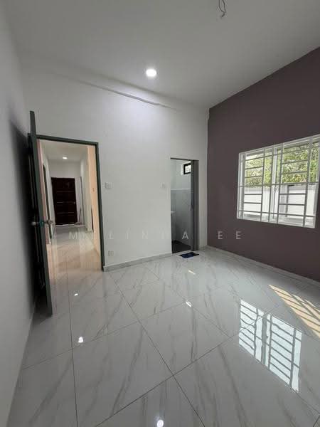 1-storey Terraced House for Sale in Taman Indah (Tampoi) - Melinda Ee - Interior - PropertyGuru.com.my