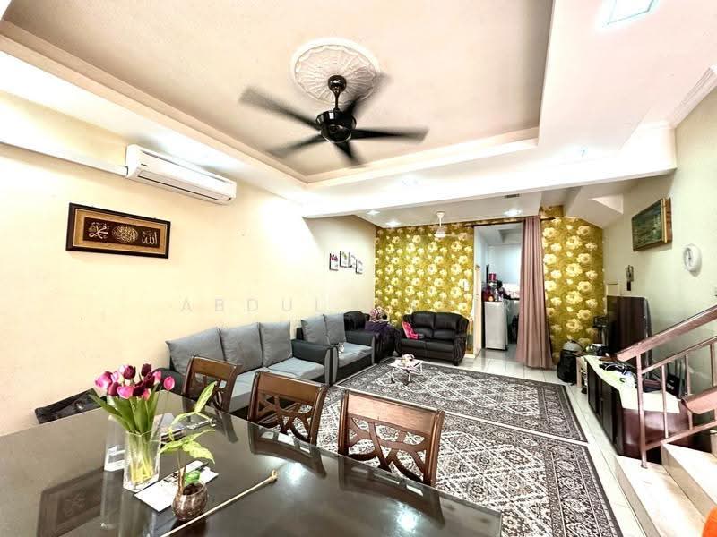 Rumah Teres 2-Tingkat untuk Dijual di Taman Puncak Saujana (Kajang) - Abdul Qadir - Living Room - PropertyGuru.com.my