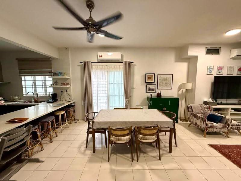 2-storey Terraced House for Sale in Denai Alam (Shah Alam) - Ishak Ramli - Kitchen - PropertyGuru.com.my