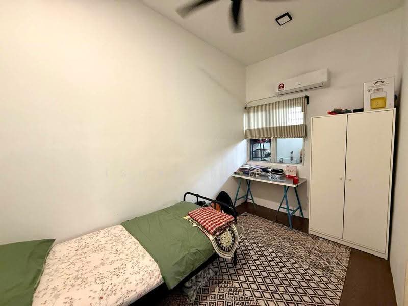 2-storey Terraced House for Sale in Denai Alam (Shah Alam) - Ishak Ramli - Bedroom - PropertyGuru.com.my