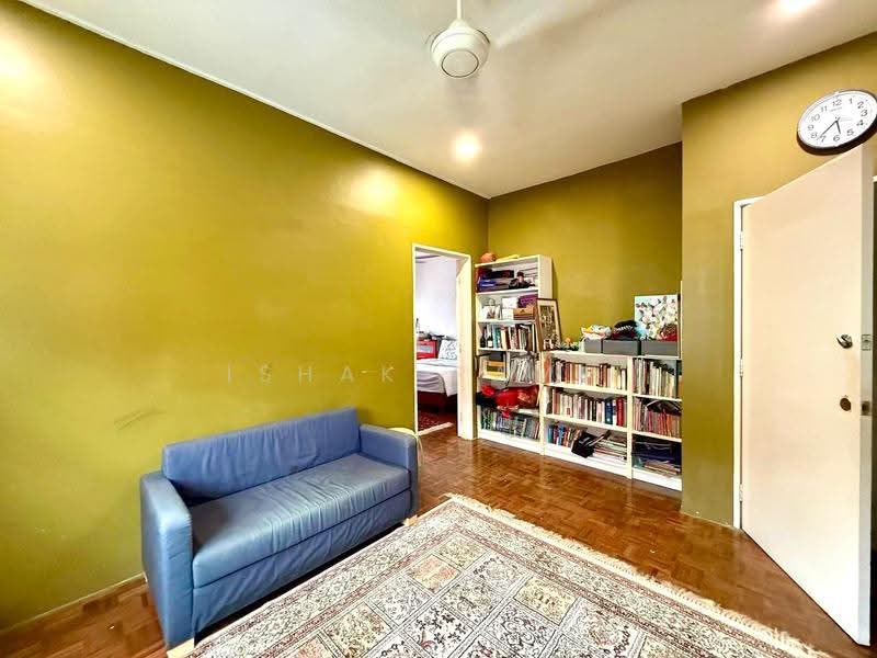 2-storey Terraced House for Sale in Denai Alam (Shah Alam) - Ishak Ramli - Living Room - PropertyGuru.com.my