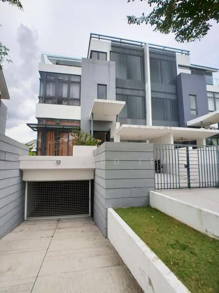 Semi-Detached House for Sale in Lake Fields (Sungai Besi) - Edmund Lee - PropertyGuru.com.my