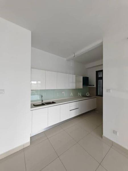 Service Residence for Sale at 8Scape Residence @ Sutera - Ah Liang - Kitchen - PropertyGuru.com.my