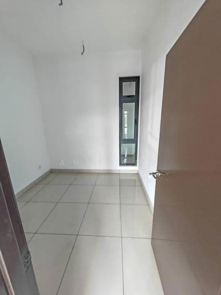 Service Residence for Sale at 8Scape Residence @ Sutera - Ah Liang - Interior - PropertyGuru.com.my
