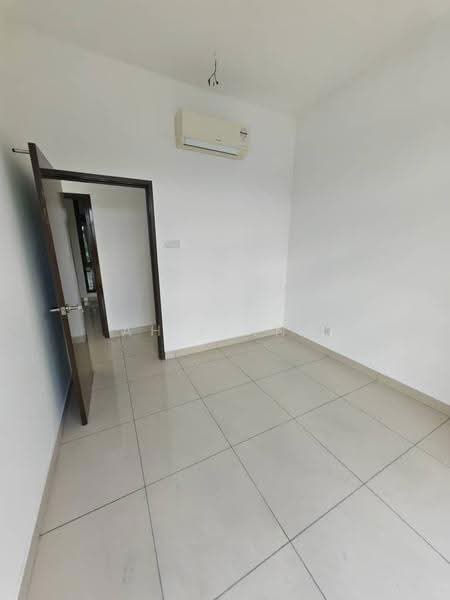 Service Residence for Sale at 8Scape Residence @ Sutera - Ah Liang - Interior - PropertyGuru.com.my