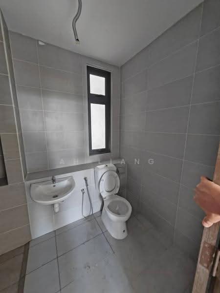 Service Residence for Sale at 8Scape Residence @ Sutera - Ah Liang - PropertyGuru.com.my