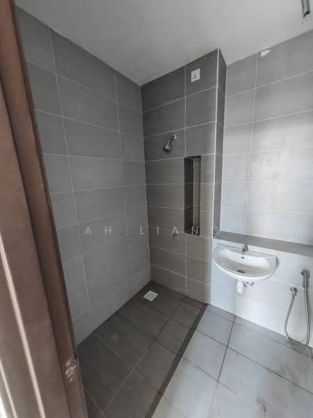 Service Residence for Sale at 8Scape Residence @ Sutera - Ah Liang - PropertyGuru.com.my