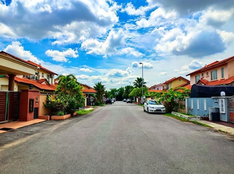 Rumah Berkembar untuk Dijual di Taman Mutiara Bukit Raja 2 (Kapar) - Rashidah Juremi - Exterior - PropertyGuru.com.my