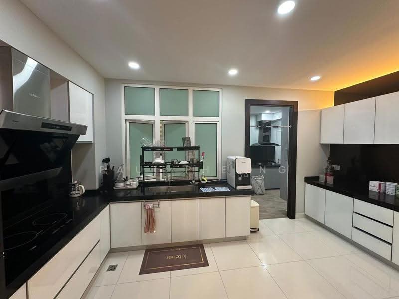 Condominium for Sale at Gurney Paragon - Paul Pheong - Kitchen - PropertyGuru.com.my