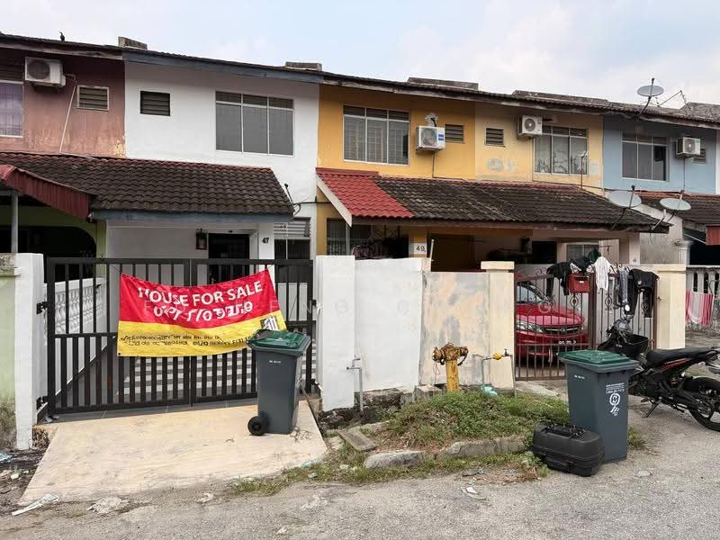 Rumah Teres 2-Tingkat untuk Dijual di Bandar Seri Alam (Masai) - Fu Heng Chong - Exterior - PropertyGuru.com.my