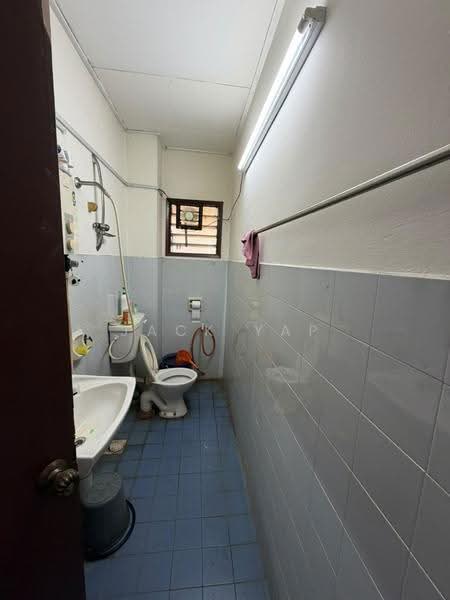 Rumah Teres 2-Tingkat untuk Dijual di Bandar Menjalara (Kuala Lumpur) - Jack Yap - Bathroom - PropertyGuru.com.my
