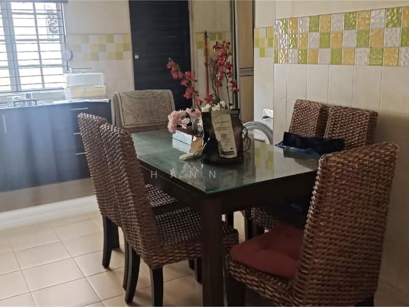 Terraced House for Rent in Bandar Puteri Puchong (Puchong) - Hann . - Dining Room - PropertyGuru.com.my