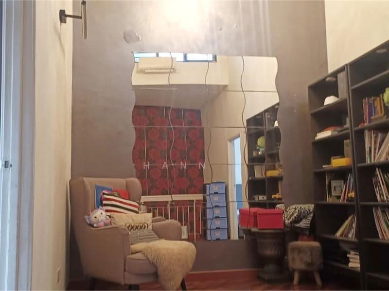 Terraced House for Rent in Bandar Puteri Puchong (Puchong) - Hann . - Living Room - PropertyGuru.com.my