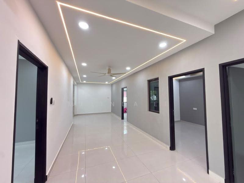 1-storey Terraced House for Sale in Taman Universiti (Skudai) - Melinda Ee - Corridor - PropertyGuru.com.my