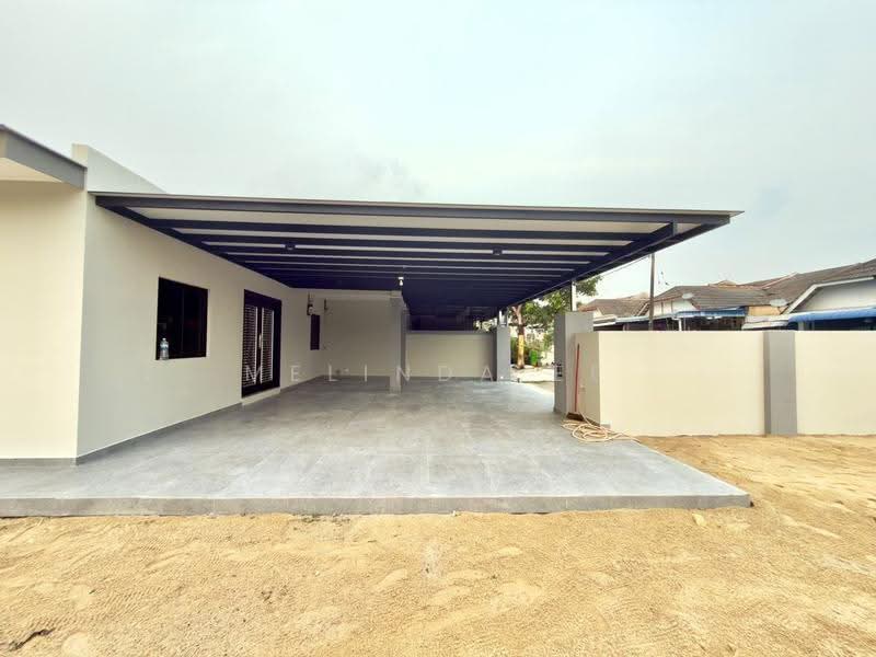 1-storey Terraced House for Sale in Taman Universiti (Skudai) - Melinda Ee - Exterior - PropertyGuru.com.my