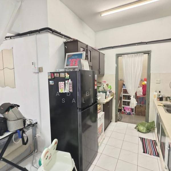 Pangsapuri untuk Dijual di Vista Impiana - Adibah Salim - Kitchen - PropertyGuru.com.my