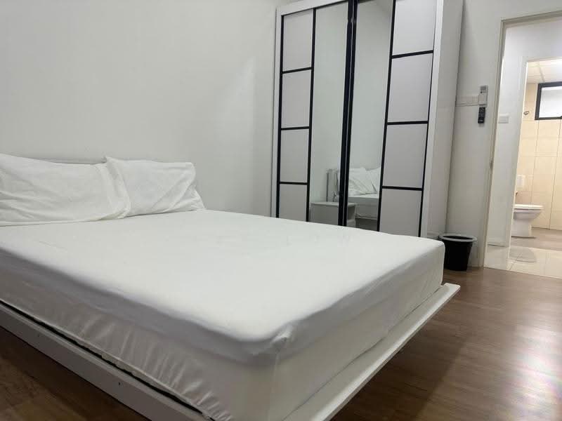Kondominium untuk Dijual di The WaterEdge (Pinggiran Air) - Ivy Low - Bedroom - PropertyGuru.com.my