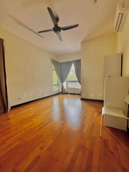 Rumah Teres 3-Tingkat untuk Disewa di Cyberjaya (Selangor) - Zira Hassan - Living Room - PropertyGuru.com.my