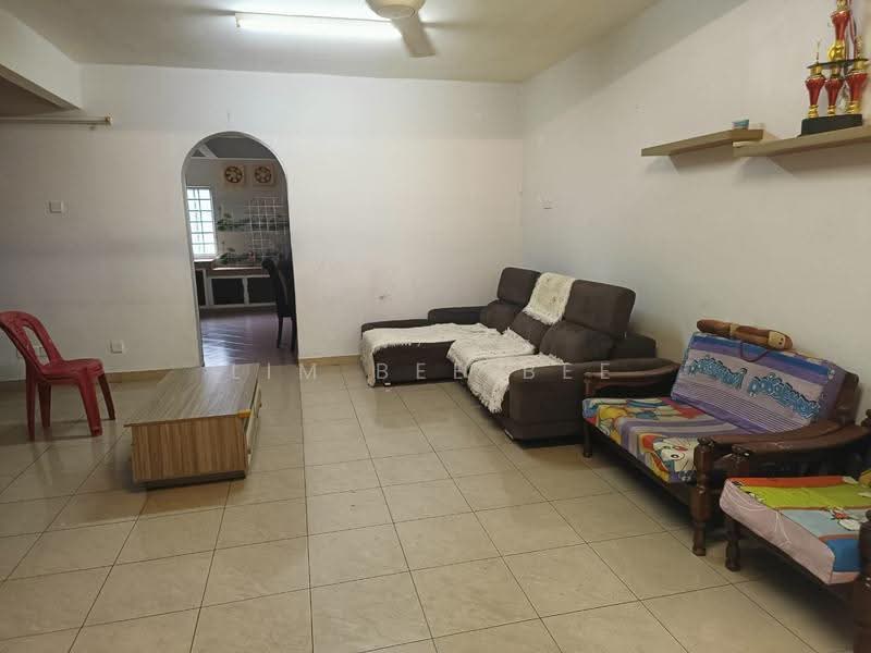 Terraced House for Sale in Garden Avenue (Seremban 2) - Lim Bee Bee - Living Room - PropertyGuru.com.my