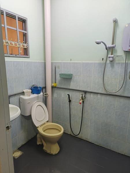 Terraced House for Sale in Garden Avenue (Seremban 2) - Lim Bee Bee - Bathroom - PropertyGuru.com.my