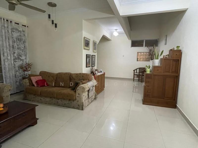 Rumah Teres 2-Tingkat untuk Dijual di Putra Heights (Subang Jaya) - Linda Suguna - Living Room - PropertyGuru.com.my
