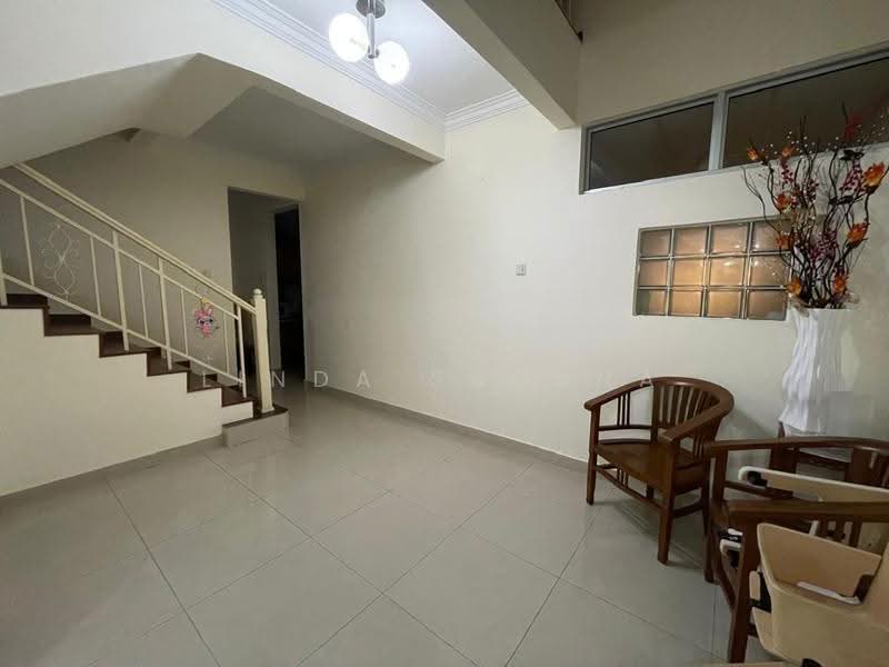Rumah Teres 2-Tingkat untuk Dijual di Putra Heights (Subang Jaya) - Linda Suguna - Living Room - PropertyGuru.com.my