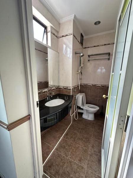Apartment for Rent at Lavinia Apartments - LAU . - Bathroom - PropertyGuru.com.my