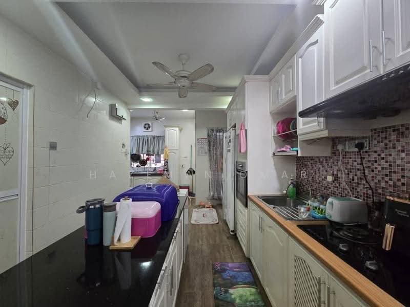 Rumah Teres 2-Tingkat untuk Dijual di Seksyen 8 (Shah Alam) - Hazeman Omar - Kitchen - PropertyGuru.com.my