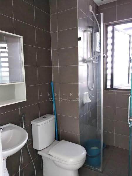 Service Residence for Sale at PJ5 Soho - Jeffrey Wong - Bathroom - PropertyGuru.com.my