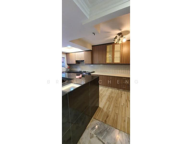 Terraced House for Sale in Bandar Kinrara Seksyen 1 (Bandar Kinrara) - Bryan Cheng - Kitchen - PropertyGuru.com.my
