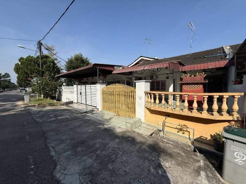 Rumah Teres 1-Tingkat untuk Dijual di Taman Putri Kulai (Kulai) - Steven Ngoi - Exterior - PropertyGuru.com.my