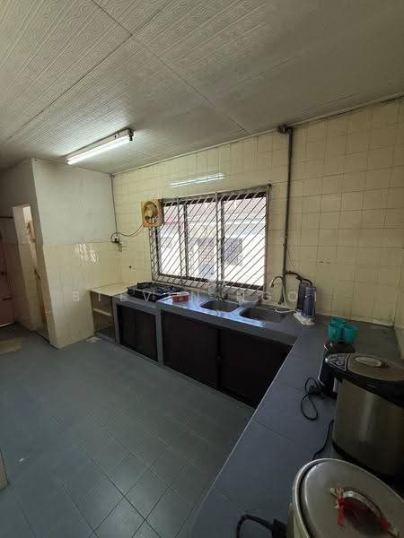 Rumah Teres 1-Tingkat untuk Dijual di Taman Putri Kulai (Kulai) - Steven Ngoi - Kitchen - PropertyGuru.com.my