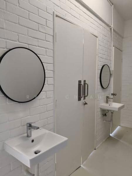 Shop / Office for Rent in Sungai Buloh (Selangor) - Ryan Cheah - Bathroom - PropertyGuru.com.my