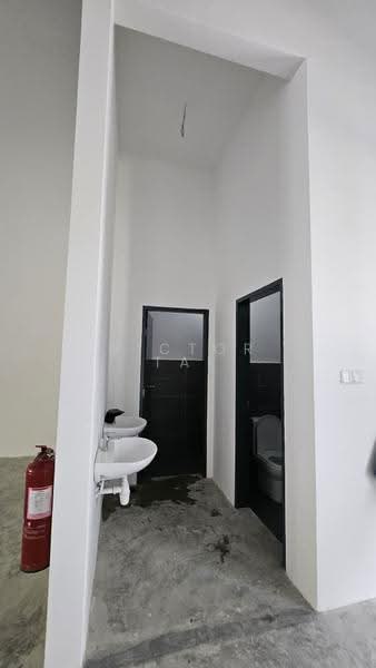 Terrace Factory for Rent in Kulai (Johor) - Victor Tai - Bathroom - PropertyGuru.com.my