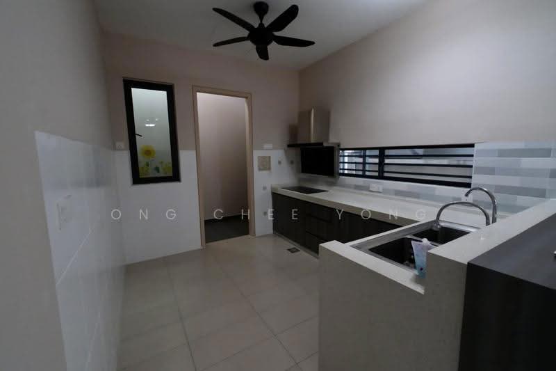 Semi-Detached House for Sale in Telok Panglima Garang (Selangor) - Ong Chee Yong - Kitchen - PropertyGuru.com.my