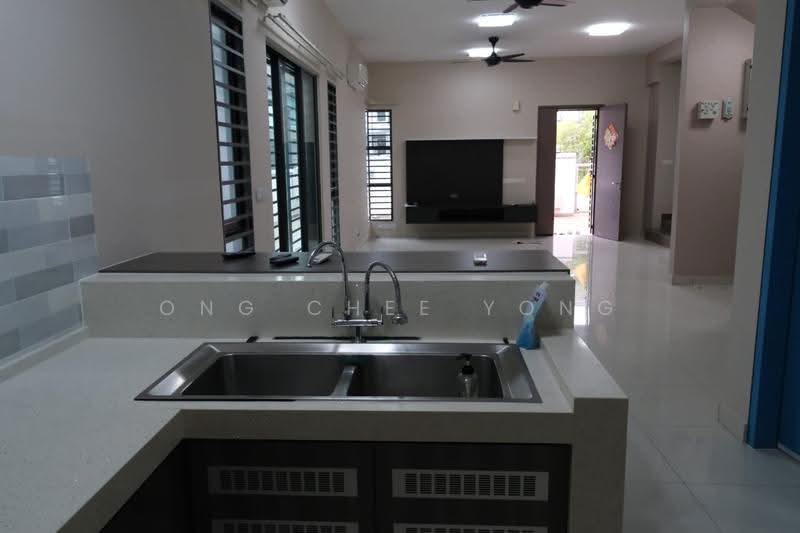 Semi-Detached House for Sale in Telok Panglima Garang (Selangor) - Ong Chee Yong - Kitchen - PropertyGuru.com.my