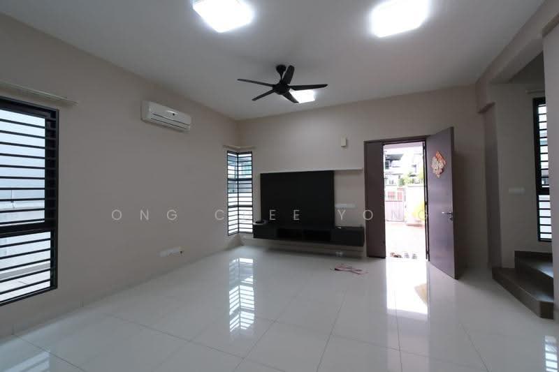 Semi-Detached House for Sale in Telok Panglima Garang (Selangor) - Ong Chee Yong - Living Room - PropertyGuru.com.my
