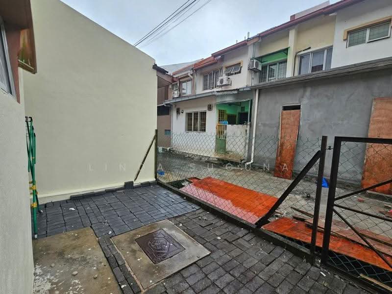 2-storey Terraced House for Sale in Putra Heights (Subang Jaya) - Linda Suguna - Exterior - PropertyGuru.com.my