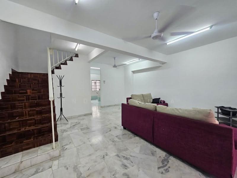 2-storey Terraced House for Sale in Putra Heights (Subang Jaya) - Linda Suguna - Living Room - PropertyGuru.com.my