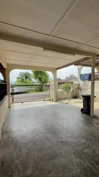 1-storey Terraced House for Sale in Kluang (Johor) - Shanel Tee - Exterior - PropertyGuru.com.my