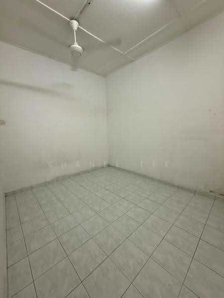 1-storey Terraced House for Sale in Kluang (Johor) - Shanel Tee - Interior - PropertyGuru.com.my