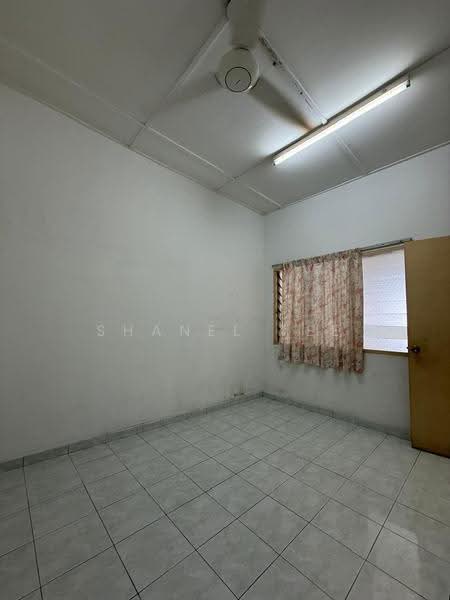 1-storey Terraced House for Sale in Kluang (Johor) - Shanel Tee - Interior - PropertyGuru.com.my